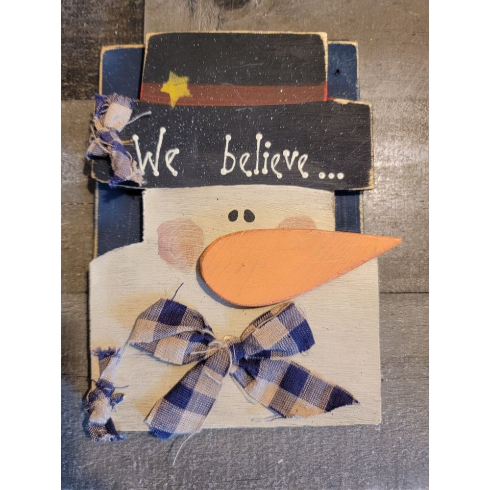 Wooden we believe in snowman plaid star Xmas decor